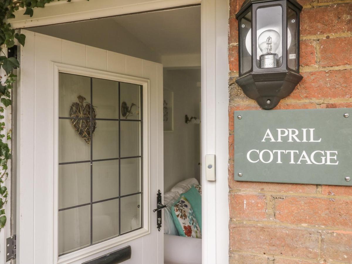 April Cottage Μπρόντγουεϊ Εξωτερικό φωτογραφία
