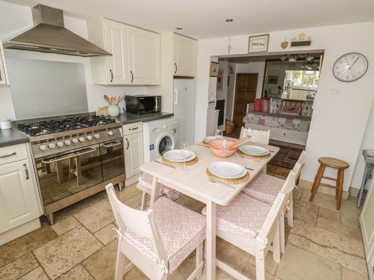 April Cottage Μπρόντγουεϊ Εξωτερικό φωτογραφία