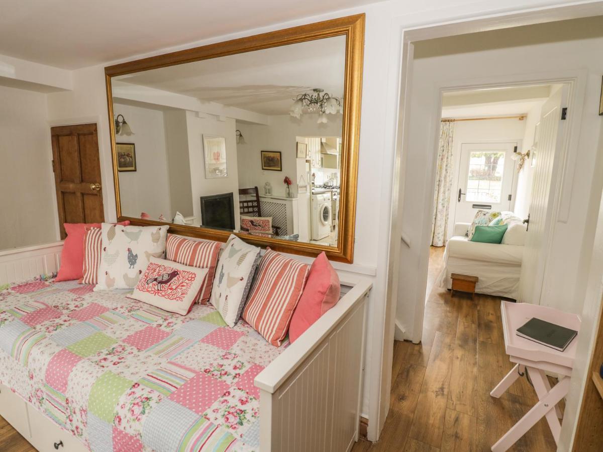 April Cottage Μπρόντγουεϊ Εξωτερικό φωτογραφία