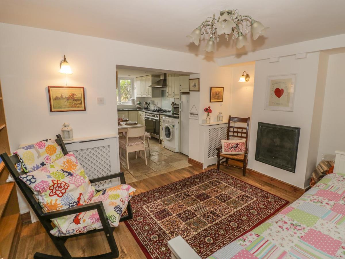 April Cottage Μπρόντγουεϊ Εξωτερικό φωτογραφία